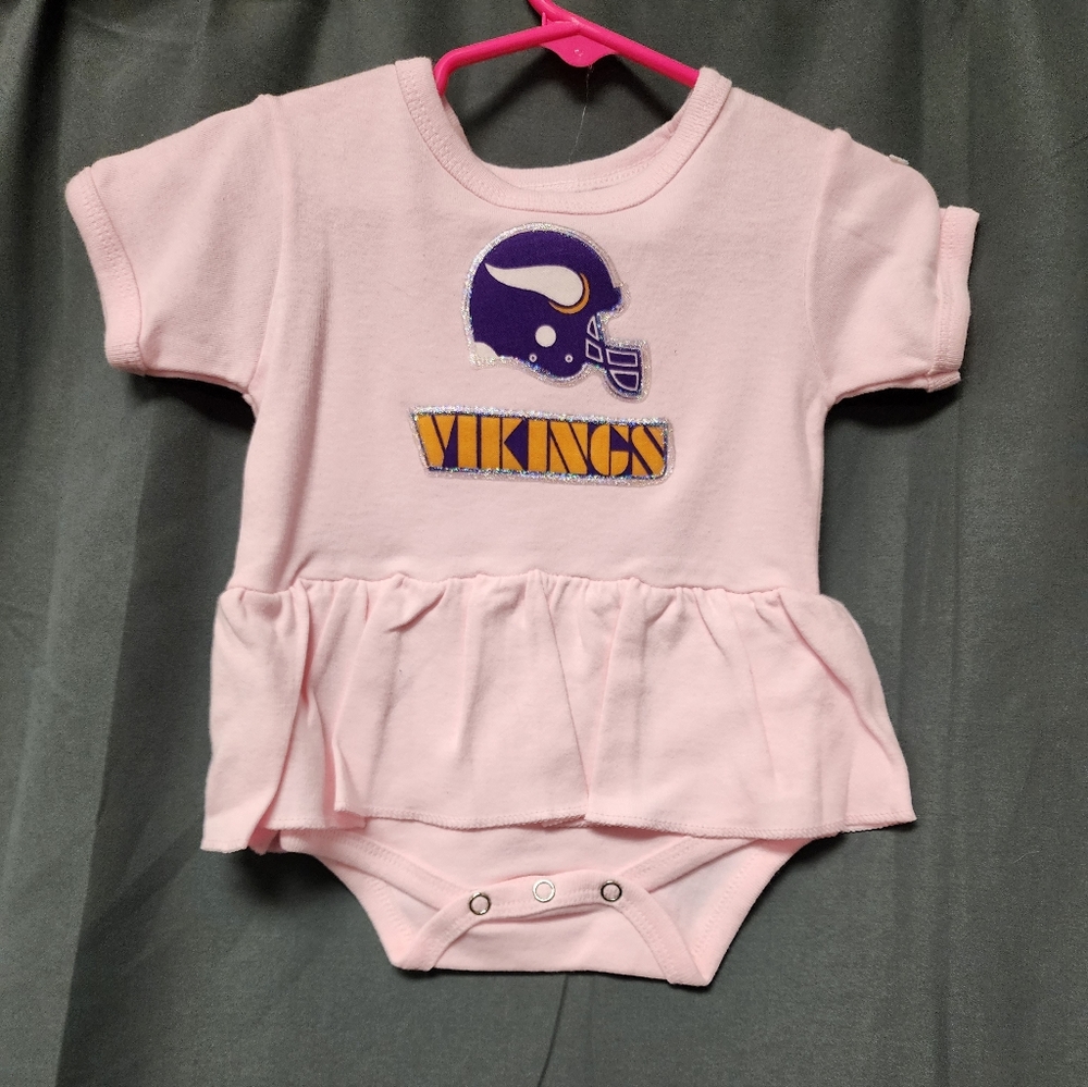 Girl's Pink MN Vikings Dress Onesie, sizes 3-18 months, NEW